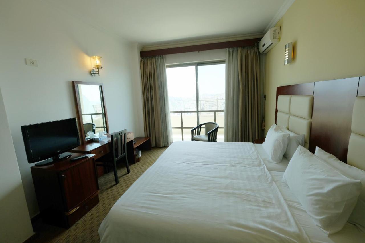 Red Crescent Guesthouse 拉马拉 外观 照片
