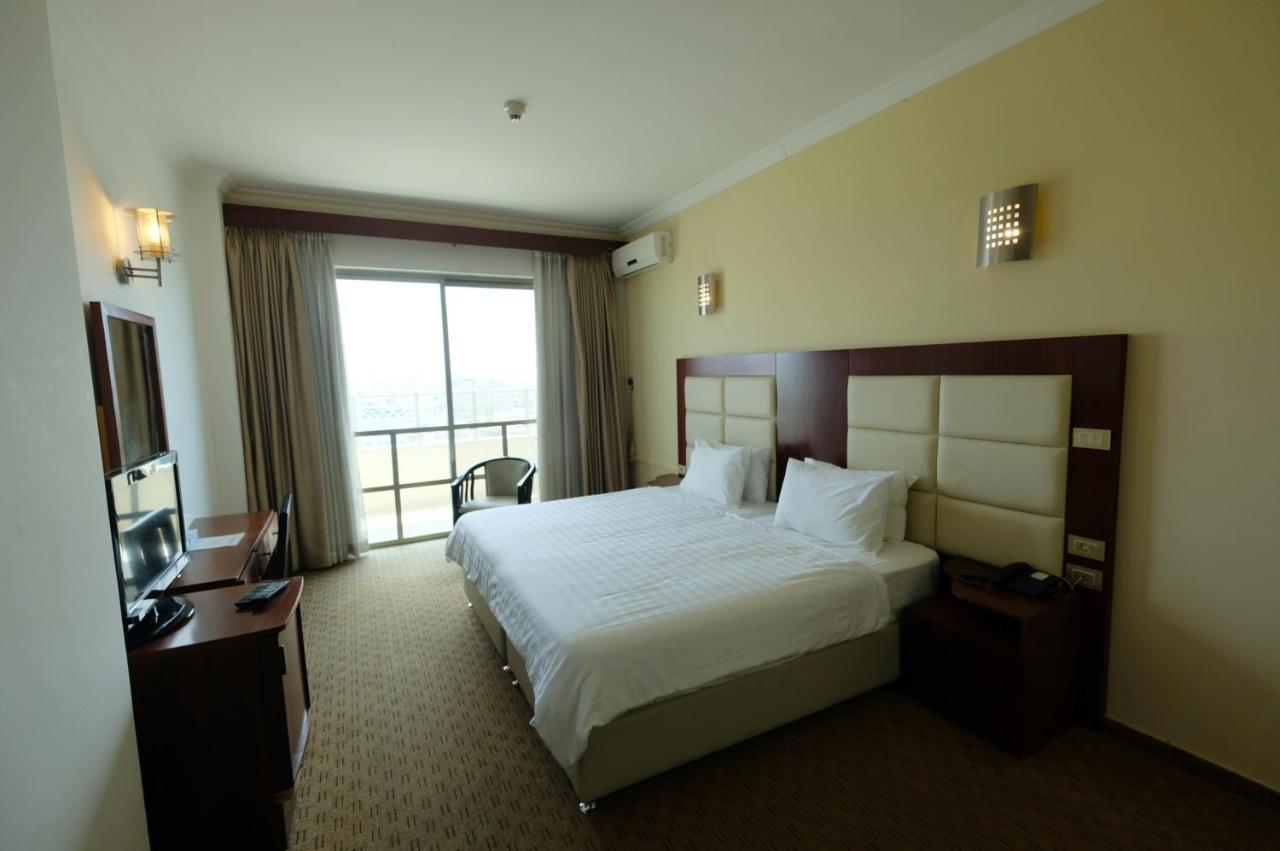 Red Crescent Guesthouse 拉马拉 外观 照片